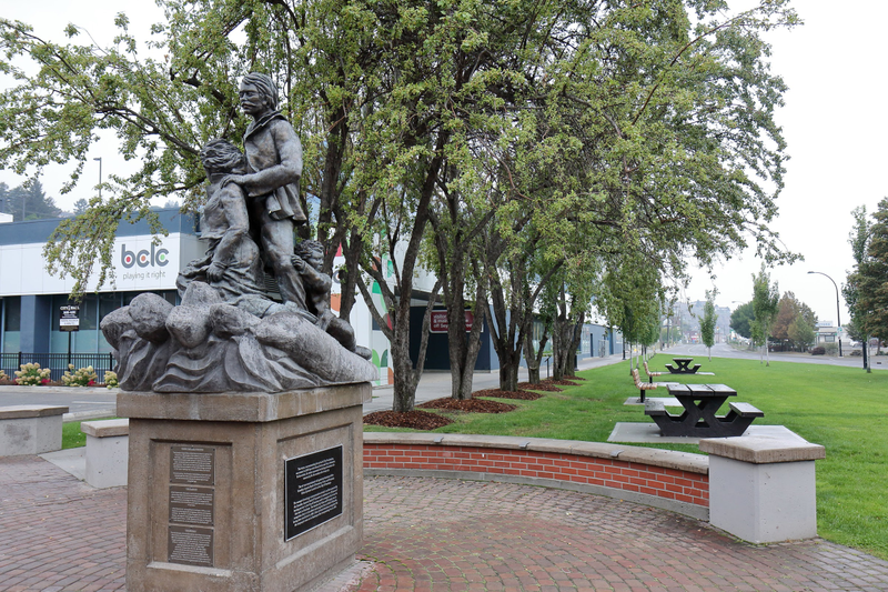Illustration for article titled Pics from the Curbside: 2018-08-26 Around Downtown Kamloops